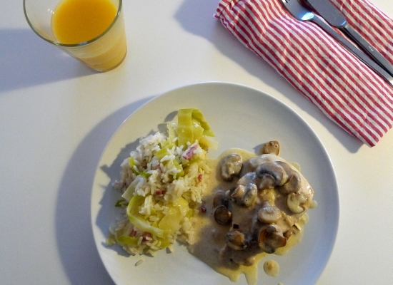 Turkey Steaks with Cream Sauce and Cabbage Rice