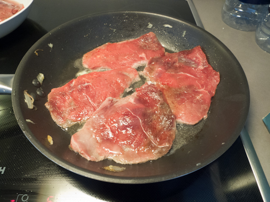 onion-sauce-steaks7